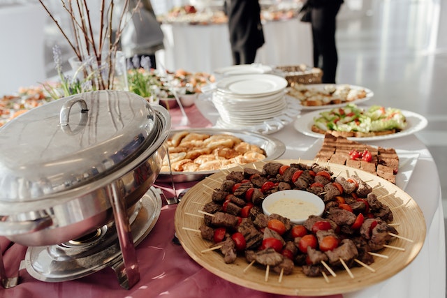 Finding and Hiring a Caterer for Your Wedding