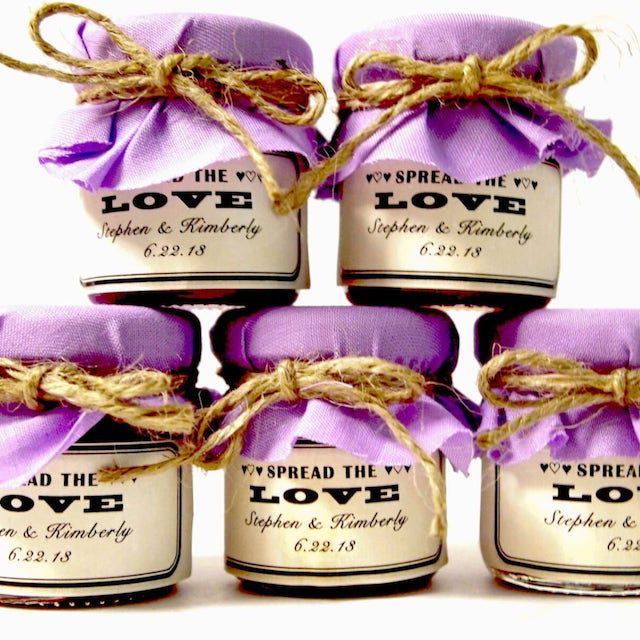 Ultimate Guide To Choosing Memorable Wedding Favors