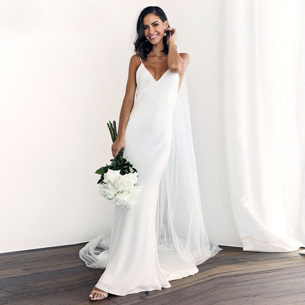 Elegant Plain Wedding Gown Elegant Plain Wedding Gown