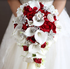 bridal calla lily holding flower wedding bride holding flower white calla lily rose water drop hand holding bouquet