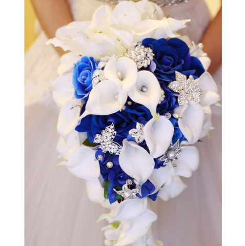 bridal calla lily holding flower wedding bride holding flower white calla lily rose water drop hand holding bouquet