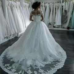 Long Sleeves Lace Beaded Ball Gown Bride Dress Wedding Gown