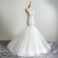 V-Neck Sleeveless Mermaid Wedding Dress Form Fitting Lace Fabric Short Train