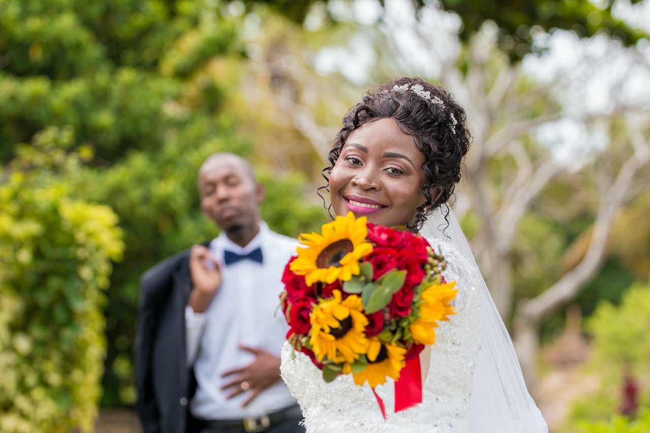 Stress-free wedding planning: 8 tasks you can delegate