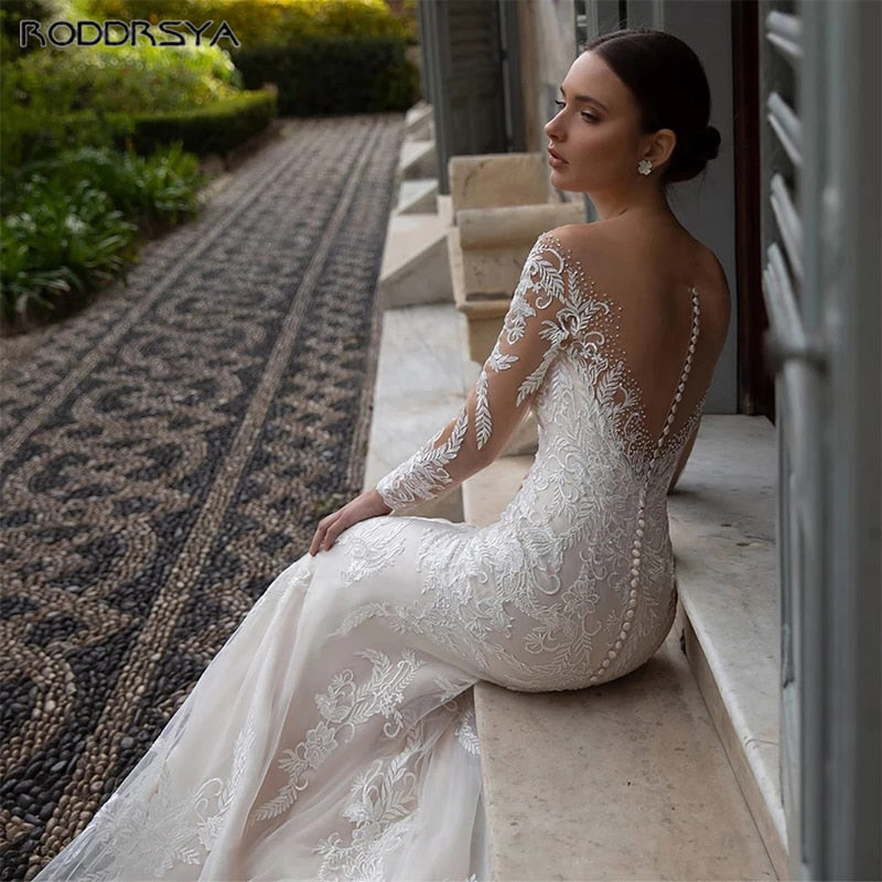 V-Neck Illusion Lace Mermaid Wedding Dress Long Sleeves Appliques Bead